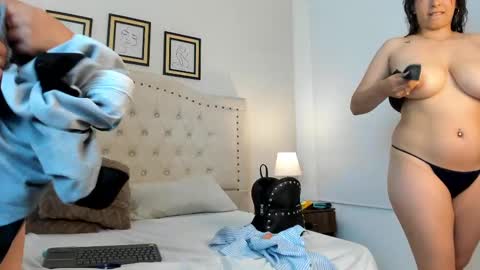 Nicole  Adam online show from 03-11-25, 07:03