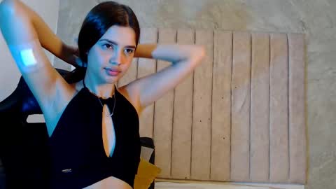nicole_and_thiago online show from 02-14-25, 01:45