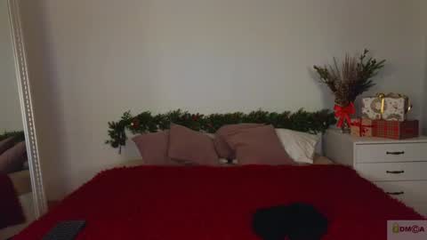 Nicole online show from 12-20-24, 09:17