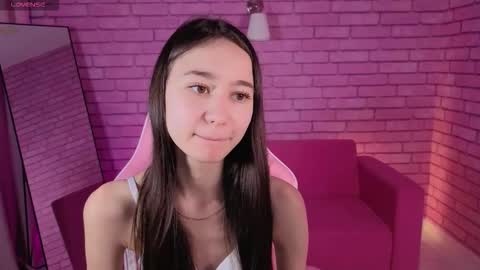 Snapshot of nicole_brownie chatting on 03-10-26, 07:57 Nicole online show from 03-10-26, 07:57