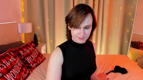 Nicole online show from 12-28-24, 01:17