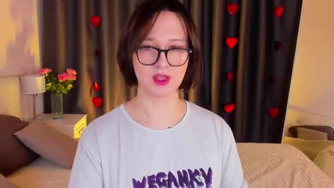 Nicole online show from 02-11-25, 10:26