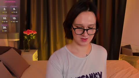 Nicole online show from 02-25-25, 07:47