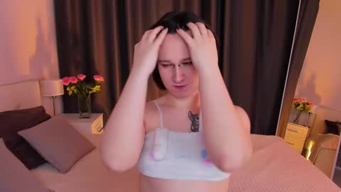 Nicole online show from 03-12-25, 10:26