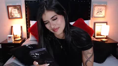 Snapshot of nicole_duran3095 chatting on 12-07-24, 07:38 Nick online show from 12-07-24, 07:38