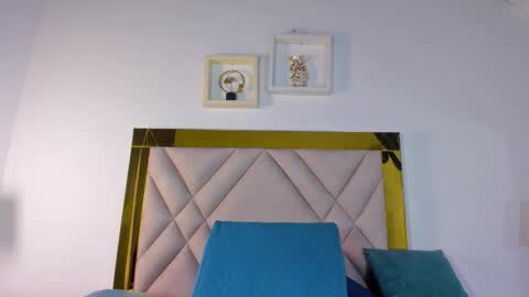 nicole_grace0 online show from 10-01-25, 12:00