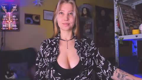Nicole online show from 10-06-25, 12:19