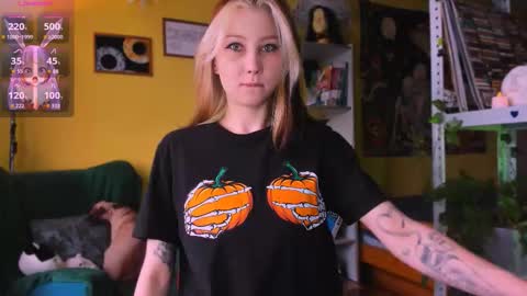 Nicole online show from 10-26-25, 11:38