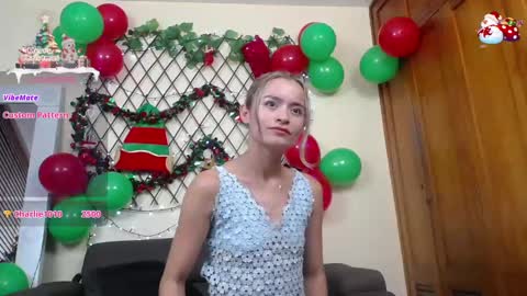Nicole Santana online show from 12-27-24, 01:53