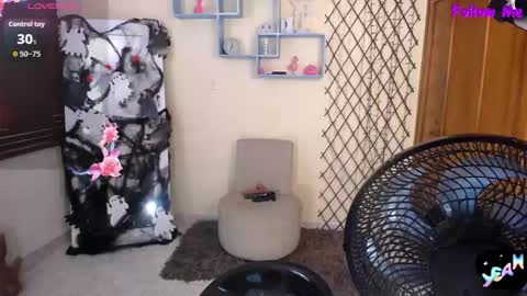 Nicole Santana online show from 10-21-25, 08:31