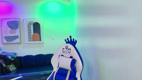 Nicolle online show from 02-05-26, 11:48