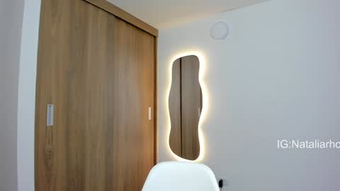 Snapshot of nicole_whitee chatting on 02-02-25, 03:54 N A T A L I A online show from 02-02-25, 03:54