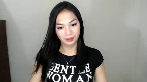 Snapshot of nicolecellini chatting on 01-11-25, 01:43 NICOLE online show from 01-11-25, 01:43