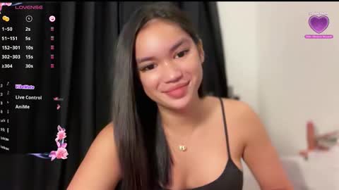 Snapshot of nicolecellini chatting on 09-24-25, 05:27 NICOLE online show from 09-24-25, 05:27