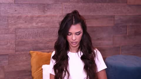 Nicole online show from 10-10-25, 07:29