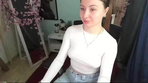 Nicole online show from 02-08-26, 07:45