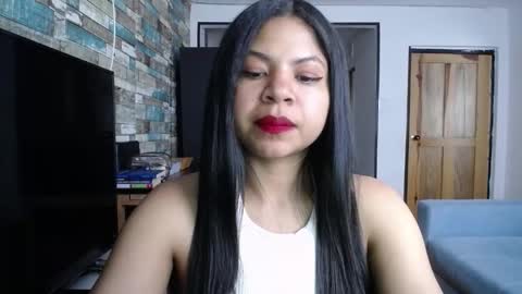 Nicole online show from 10-10-25, 08:08