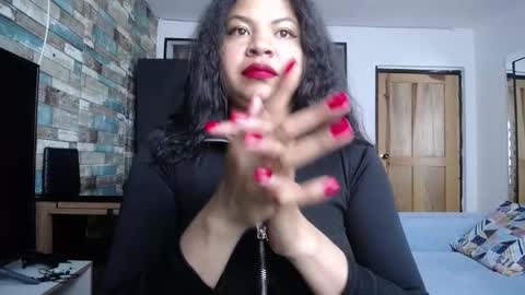 Nicole online show from 10-25-25, 06:57