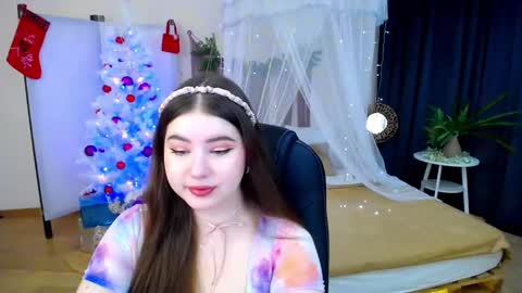 nicolefoxery online show from 12-09-24, 06:25