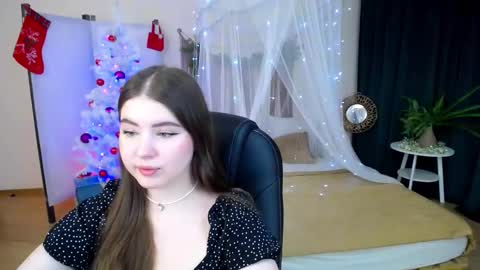 nicolefoxery online show from 12-16-24, 03:19