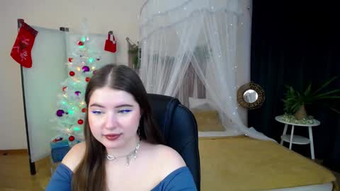 nicolefoxery online show from 12-17-24, 06:45
