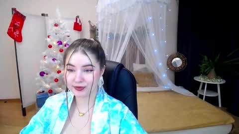 nicolefoxery online show from 12-18-24, 10:13