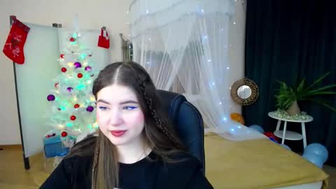 nicolefoxery online show from 12-21-24, 06:34