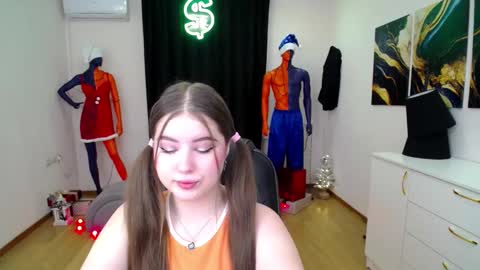 nicolefoxery online show from 12-30-24, 03:14