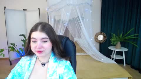 nicolefoxery online show from 01-25-25, 03:19