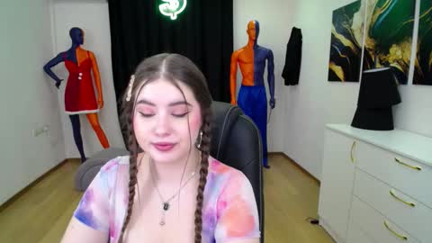 nicolefoxery online show from 01-27-25, 06:20