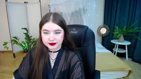 nicolefoxery online show from 02-07-25, 06:45