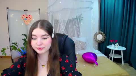 nicolefoxery online show from 02-15-25, 10:22