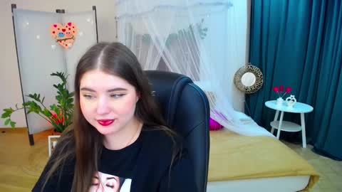 nicolefoxery online show from 02-17-25, 10:14