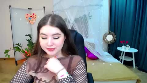 nicolefoxery online show from 02-18-25, 07:09
