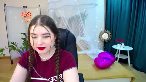 nicolefoxery online show from 02-19-25, 09:36