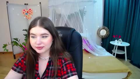 nicolefoxery online show from 02-22-25, 09:45