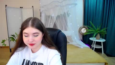 nicolefoxery online show from 03-09-25, 06:21