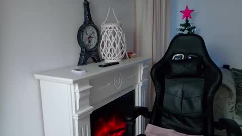 nicoleirisxxx online show from 01-15-26, 06:51