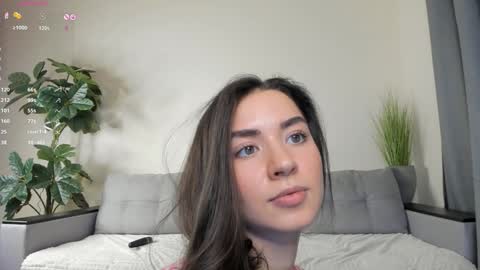 Dua Lipa online show from 02-06-25, 07:18