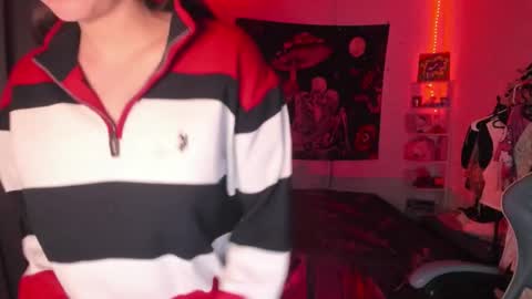 Snapshot of nicolepeachx chatting on 10-09-25, 11:25 Nicol independent model online show from 10-09-25, 11:25