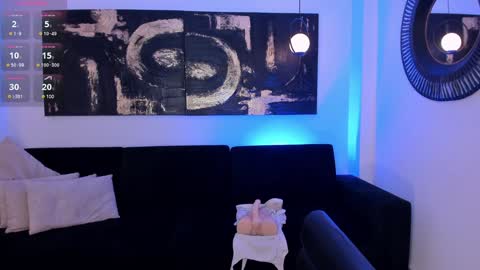 Nicole Sanz online show from 12-30-24, 05:55