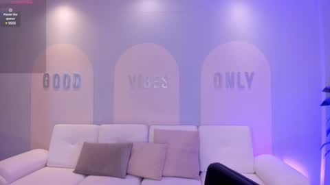 Nicole Sanz online show from 01-11-25, 11:34