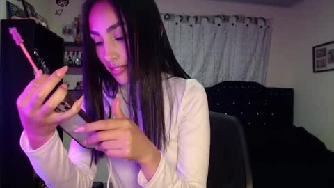 Nicole online show from 10-10-25, 02:10