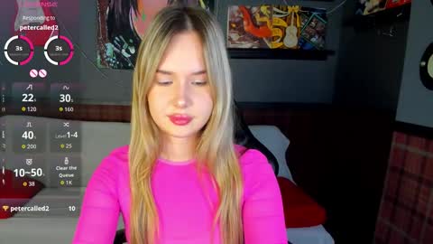 nicolettacooper online show from 12-23-25, 01:36