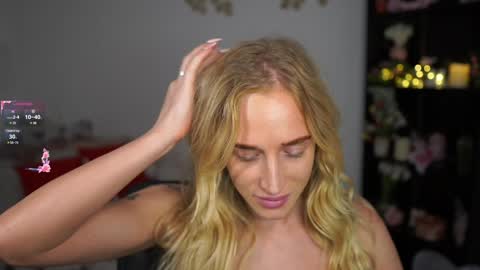 nicolette__shea_ online show from 12-20-24, 01:11