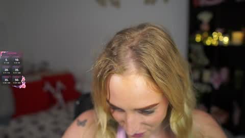 nicolette__shea_ online show from 12-22-24, 05:21