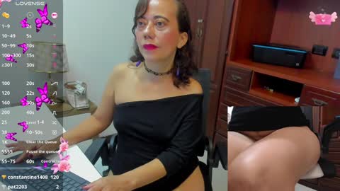 Nicolett Ryan  online show from 01-13-25, 06:27