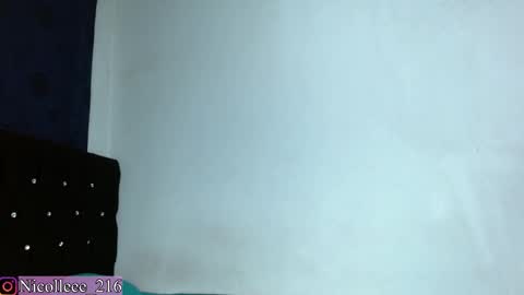 Snapshot of nicolle_sabinas chatting on 11-26-25, 06:31 Nicolle online show from 11-26-25, 06:31