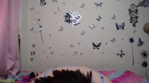 nicolle_sky online show from 12-05-25, 01:52