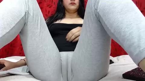 NICOLLE online show from 11-04-25, 09:36